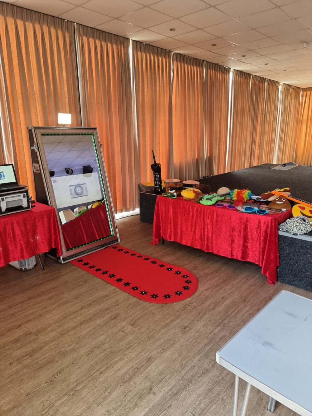 magic mirror photo booth hire community events