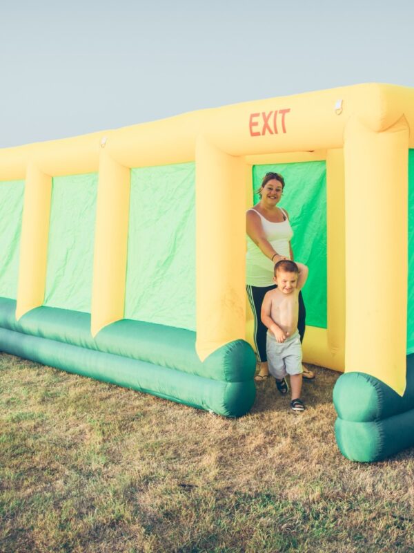 inflatable maze, giant inflatable maze