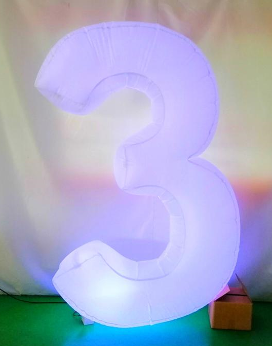 inflatable numbers, light up numbers to hire