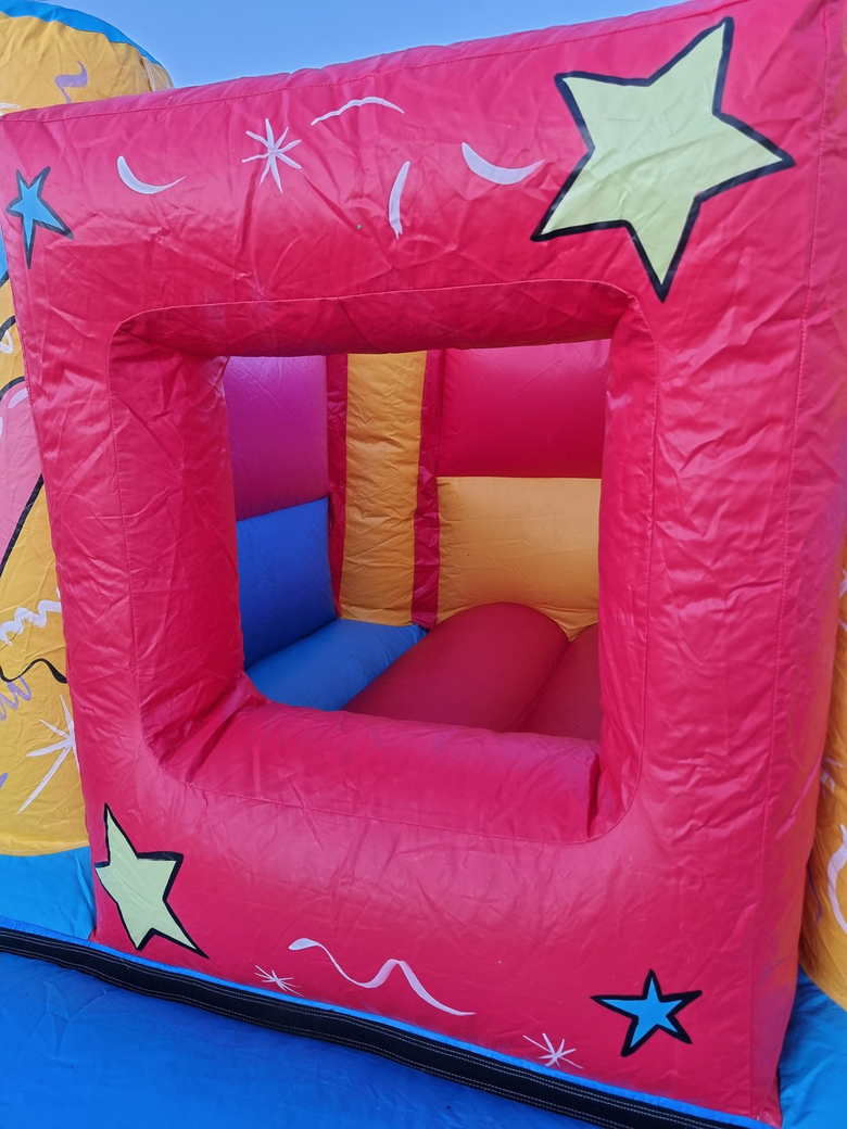 bouncy castle hire, balloons design, parties