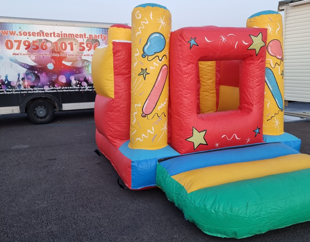 square bouncy castle hire, events & parties