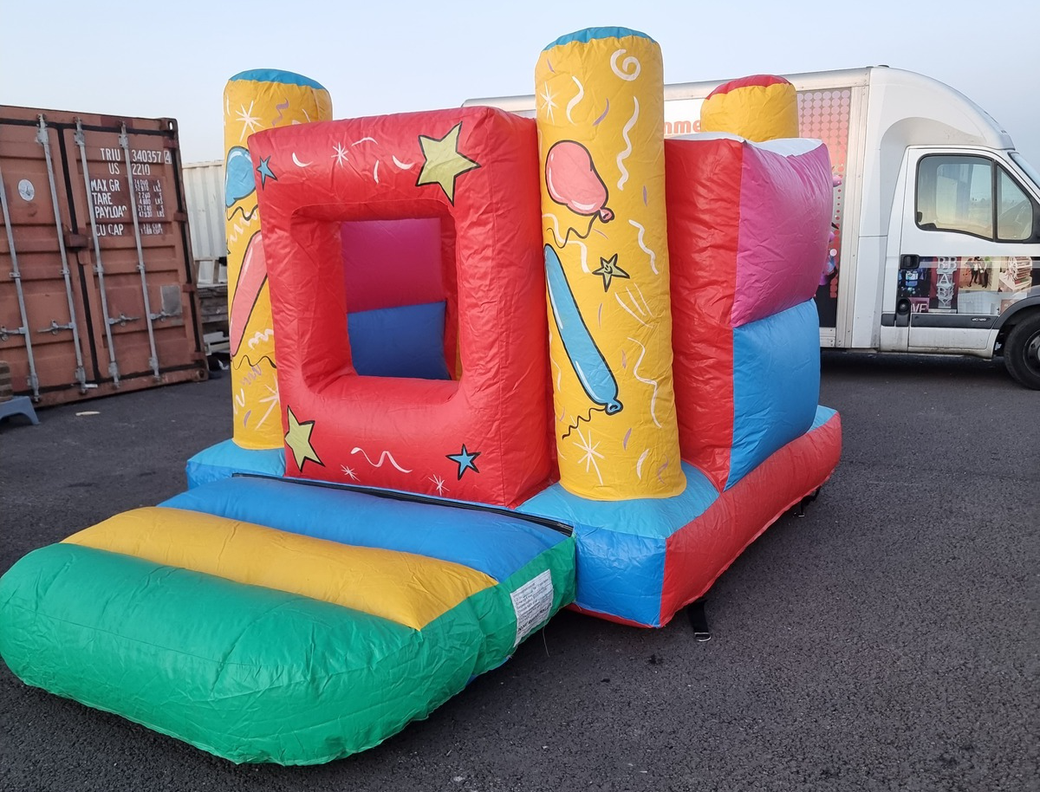 square bouncy castle hire, Sussex