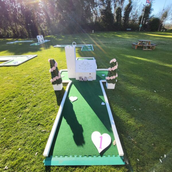 mini golf for weddings, fully insured hire