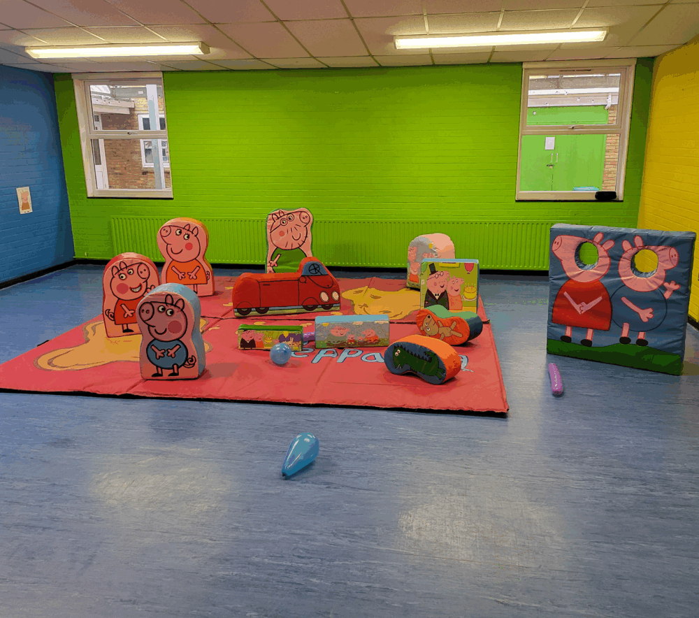 kids party hire, peppa pig bouncy castle, sussex