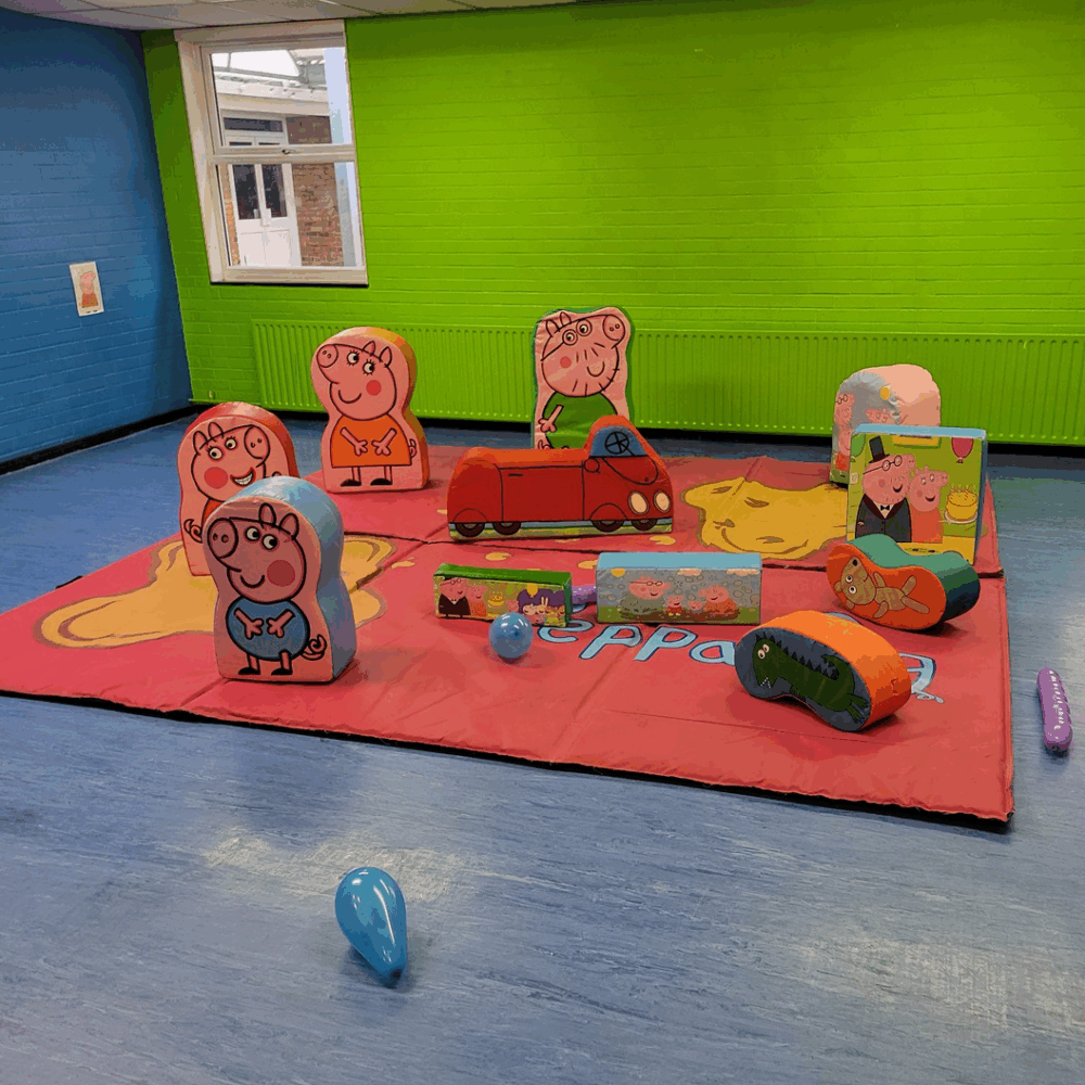 kids party hire, peppa pig bouncy castle, east sussex