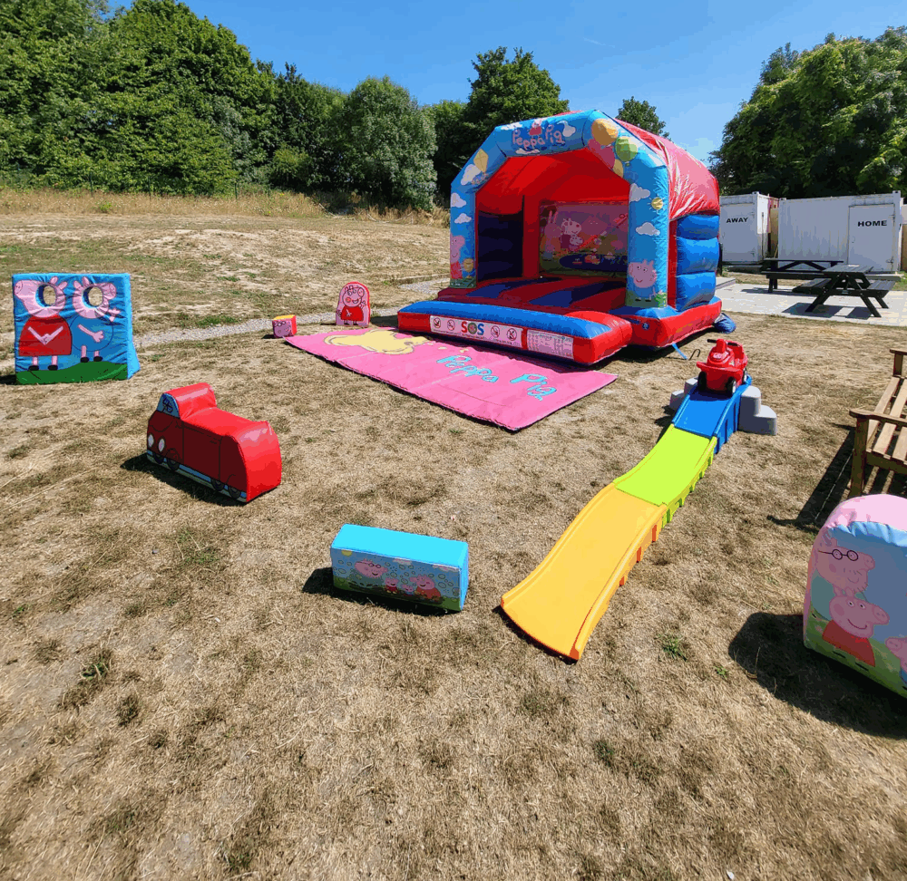kids party hire, peppa pig soft play, sussex