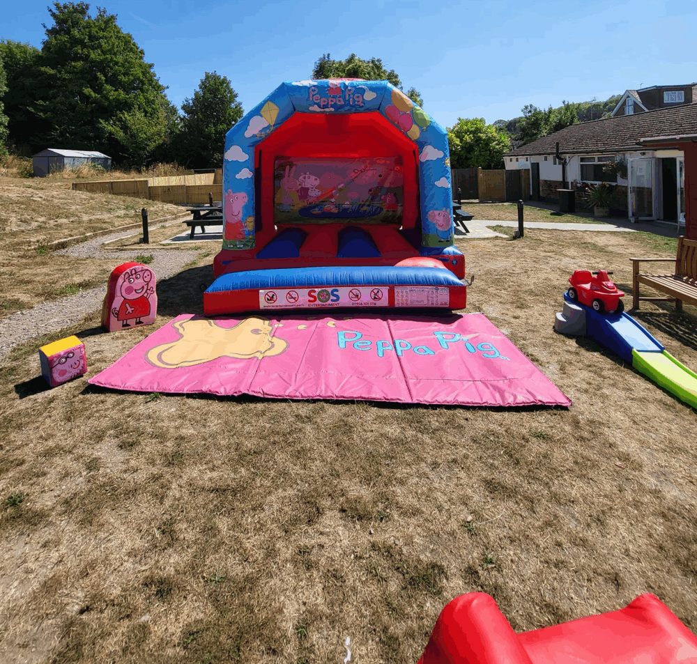 kids party hire, peppa pig soft play, west sussex