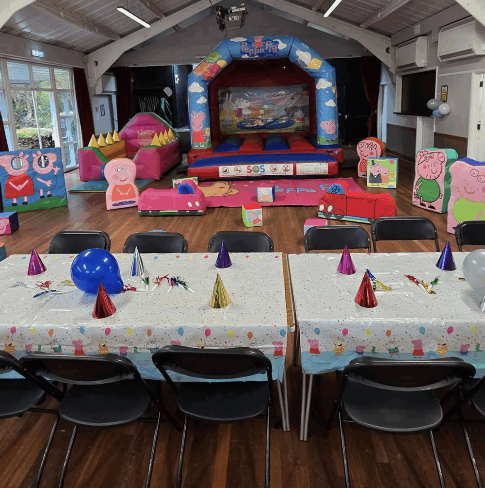 kids party hire, peppa pig bouncy castle, medway