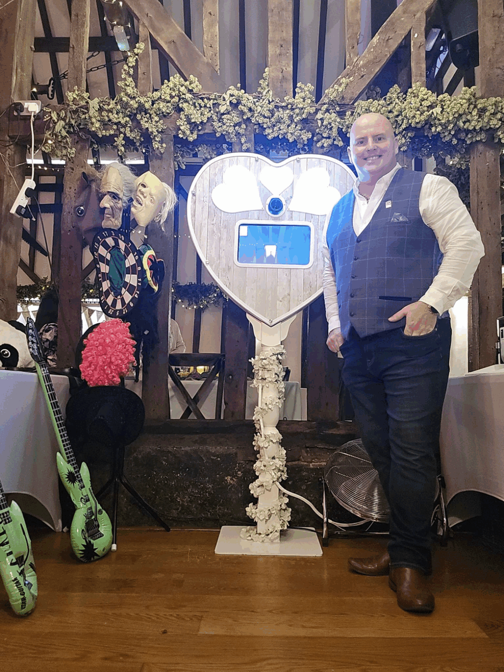 heart photo booth hire
