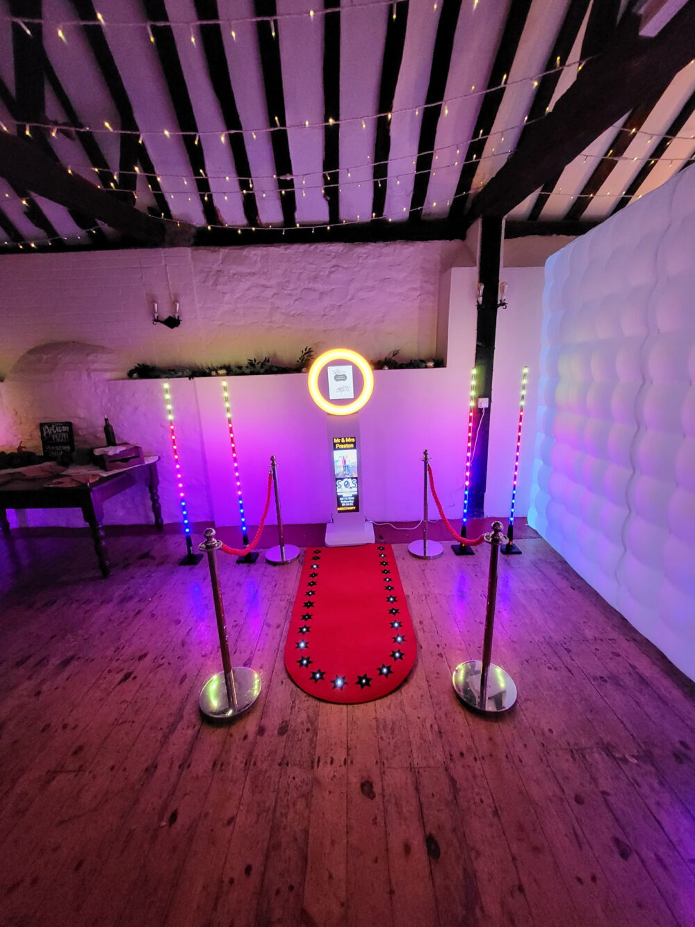 LCD digital photobooth hire kent