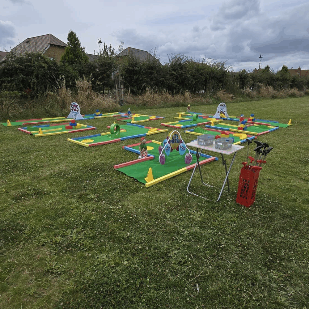 mini golf hire, sussex