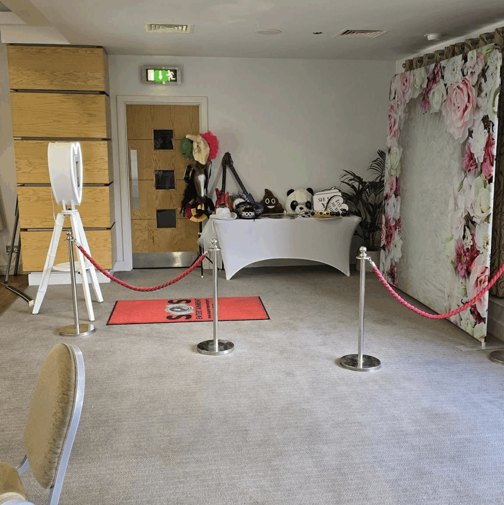 lcd heart photo booth hire, west sussex